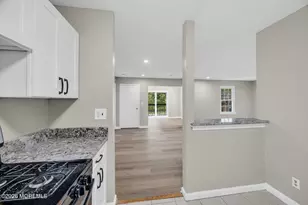 10-5 Boise Ct, Freehold, NJ 07728 - Photo 8