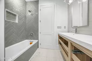 6 Lourdes Ct, Farmingdale, NJ 07727 - Photo 20