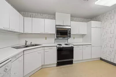 1 Peabody Court #1001, Teaneck Township, NJ 07666 - Photo 12