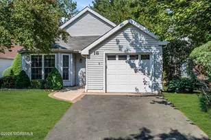 18 Jasmine Ln, Freehold, NJ 07728 - Photo 4