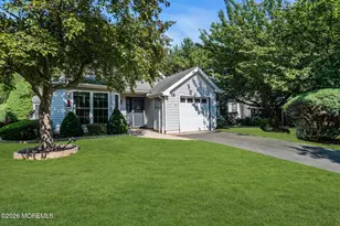 18 Jasmine Ln, Freehold, NJ 07728 - Photo 6