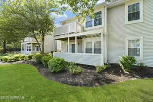 567 Applewood Ct, Howell Township, NJ 07731 - Photo 2