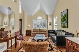 32 Heritage Dr, Shrewsbury, NJ 07702 - Photo 8