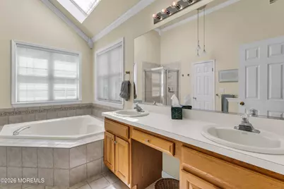 32 Heritage Drive, Shrewsbury, NJ 07702 - Photo 18