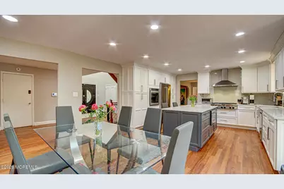 46 Thomas Drive, Manalapan Township, NJ 07726 - Photo 16