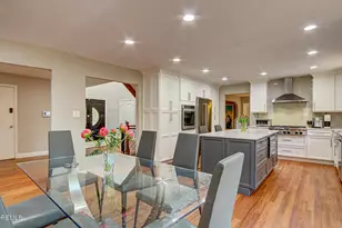 46 Thomas Dr, Manalapan Township, NJ 07726 - Photo 16
