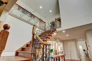 46 Thomas Dr, Manalapan Township, NJ 07726 - Photo 10