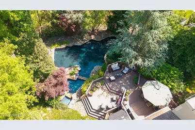 46 Thomas Drive, Manalapan Township, NJ 07726 - Photo 2