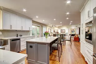 46 Thomas Dr, Manalapan Township, NJ 07726 - Photo 10