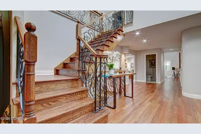 46 Thomas Drive, Manalapan Township, NJ 07726 - Photo 8