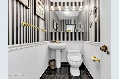15 Chestnut Street, Port Monmouth, NJ 07758 - Photo 14