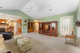 128 Skyline Dr, Lakewood, NJ 08701 - Photo 18