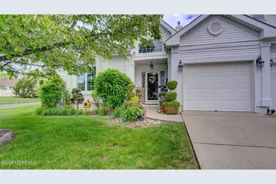1 Kingston Court, Monroe Township, NJ 08831 - Photo 2