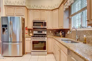 1 Kingston Ct, Monroe Township, NJ 08831 - Photo 12