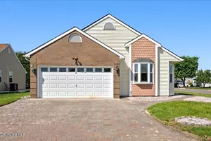 2 Blyth Ct, Toms River Township, NJ 08757 - Photo 2
