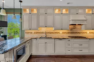 114 E Parsonage Way, Manalapan Township, NJ 07726 - Photo 24
