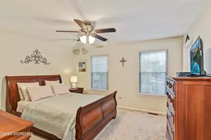 76 Bradford Ct, Aberdeen Township, NJ 07747 - Photo 22