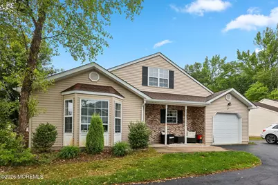 81 Farnworth Close #1000, Freehold, NJ 07728 - Photo 2