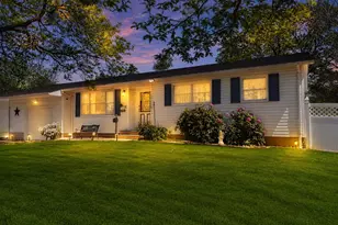 35 Drexel Dr, Jackson, NJ 08527 - Photo 2
