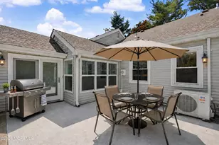 6 Plz de Las Flores, Freehold, NJ 07728 - Photo 18