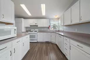 48 Fort Lee Dr, Manahawkin, NJ 08050 - Photo 10