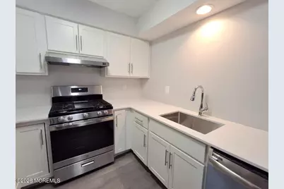 123 Northampton Drive, Holmdel, NJ 07733 - Photo 2