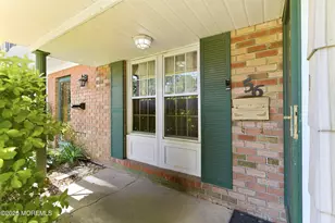 56 Kingsley Way, Freehold, NJ 07728 - Photo 4
