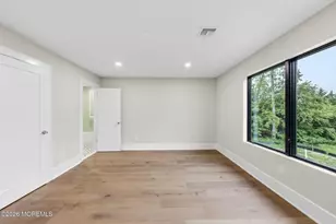 11 Hobart St, Marlboro Township, NJ 07746 - Photo 34