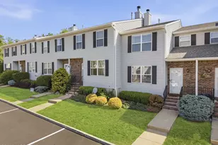 10 Peachtree Ln, Jamesburg, NJ 08831 - Photo 2