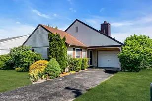 44 Buckingham Dr N, Manchester Township, NJ 08759 - Photo 2
