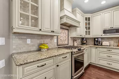 135 Woodcliff Boulevard, Morganville, NJ 07751 - Photo 8