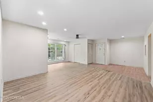 90 Cranberry Ct, Red Bank, NJ 07701 - Photo 8