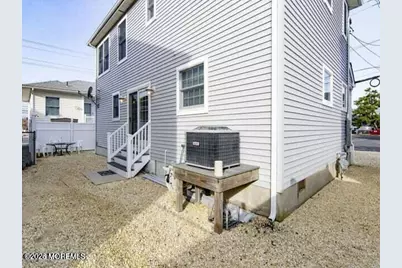 26 Newark Avenue, Lavallette, NJ 08735 - Photo 2