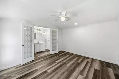 28 Bayshore Mobile Mnr, Hazlet Township, NJ 07730 - Photo 8