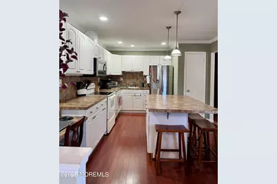 56 Largo San Nicola #A, Freehold, NJ 07728 - Photo 10