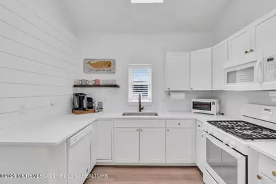638A Redmond Avenue, Belmar, NJ 07719 - Photo 4