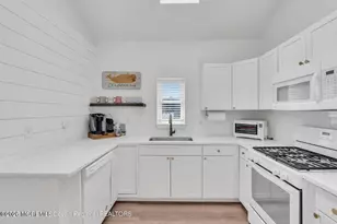 638A Redmond Ave, Belmar, NJ 07719 - Photo 4