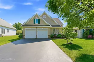 16 Dogwood Dr, Ocean Twp, NJ 07712 - Photo 2