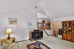 17 Point O Woods Rd, Middletown, NJ 07748 - Photo 8