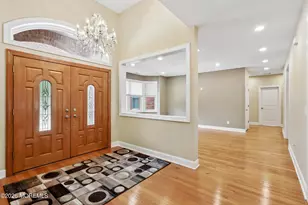 3 Kristin Ct, Manalapan Township, NJ 07726 - Photo 4