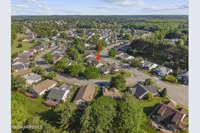 90 Caldwell Terrace, Marlboro Township, NJ 07746 - Photo 6