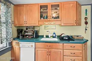 611 Pacific Ave, Perth Amboy, NJ 08862 - Photo 28