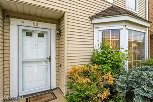88 Wilshire Ct, Old Bridge Township, NJ 08857 - Photo 4