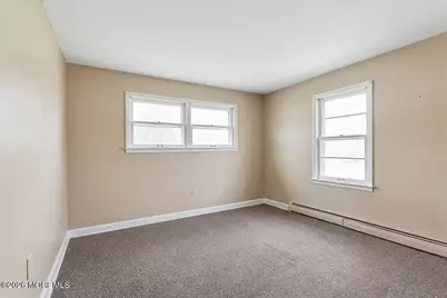 8 N Chestnut Street N, Hazlet Township, NJ 07730 - Photo 18