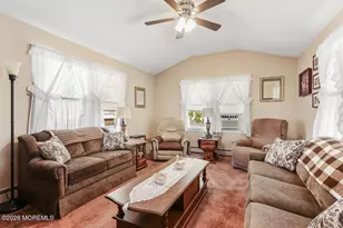8 N Chestnut Street N, Hazlet Township, NJ 07730 - Photo 8