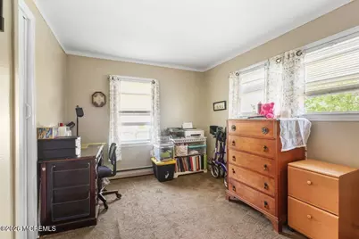 8 N Chestnut Street N, Hazlet Township, NJ 07730 - Photo 12