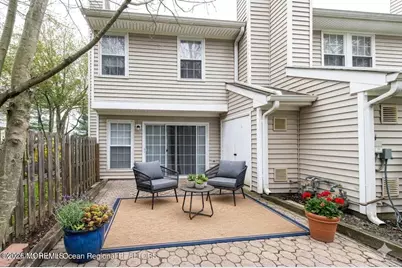 25 Duncan Way, Freehold, NJ 07728 - Photo 6