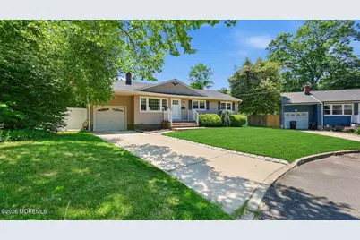 575 Garfield Avenue, Belford, NJ 07718 - Photo 2