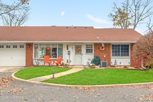 588A Lake Point Dr, Lakewood, NJ 08701 - Photo 6