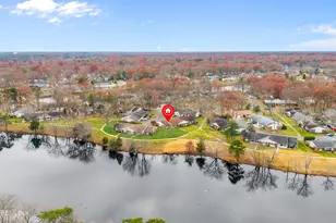 588A Lake Point Dr, Lakewood, NJ 08701 - Photo 32